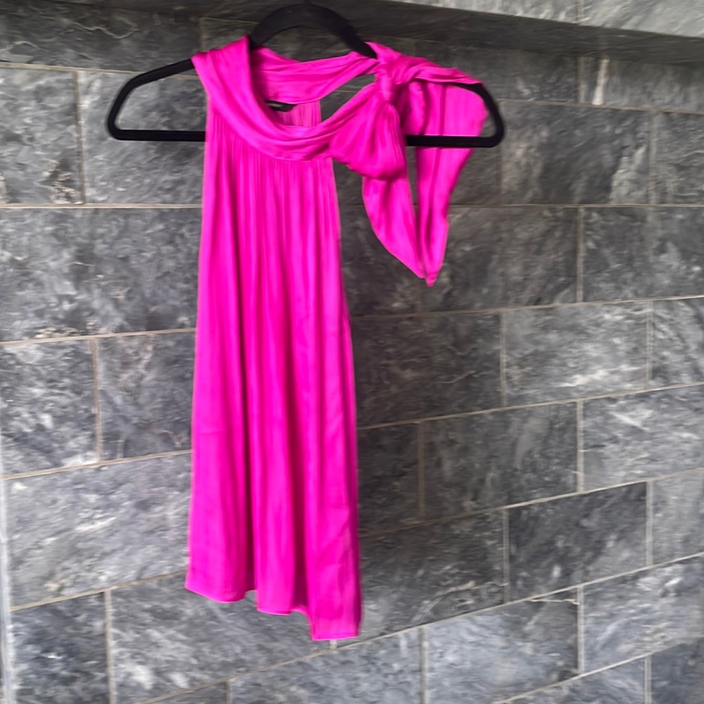 Banana Republic Fuchsia tank small with tags.